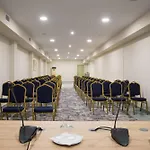 Hotel V