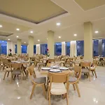 V فندق 4*
